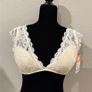 Elegant Lace Cream Bralette